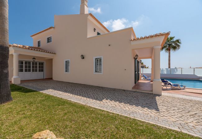 Villa à Albufeira - Villa Minerva Villa à Albufeira - Villa Minerva