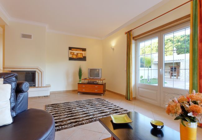 Villa à Olhos D´Água - Villa Luana Villa à Olhos D´Água - Villa Luana