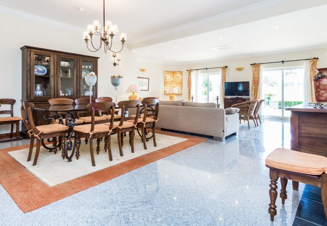 Villa à Galé - Figueiras Villa à Galé - Figueiras