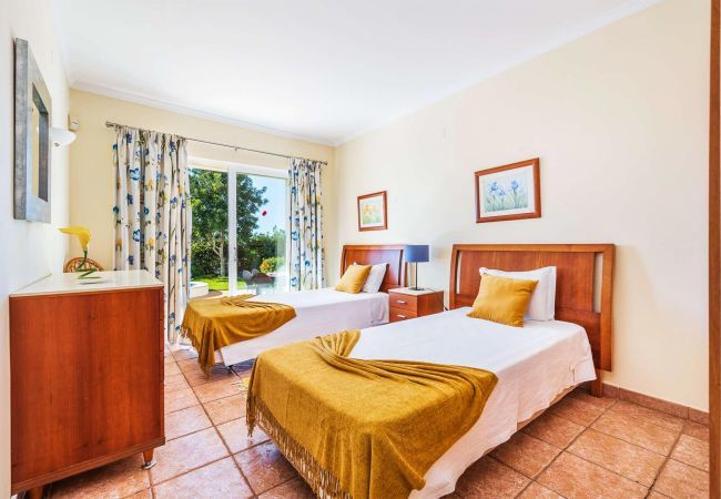 Villa à Albufeira - Villa Tulipa Negra Villa à Albufeira - Villa Tulipa Negra