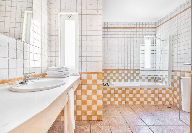 Villa à Albufeira - Villa Tulipa Negra Villa à Albufeira - Villa Tulipa Negra