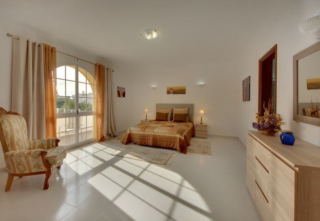 Villa in Albufeira - Villa Arines Villa in Albufeira - Villa Arines