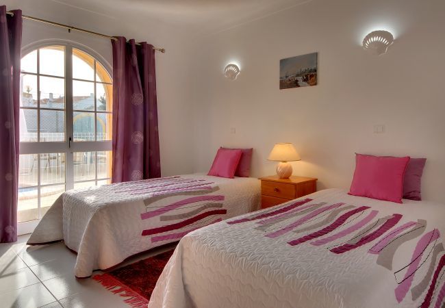 Villa in Albufeira - Villa Arines Villa in Albufeira - Villa Arines