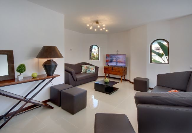 Villa in Albufeira - Casa dos Amigos by Popular Villas Villa in Albufeira - Casa dos Amigos by Popular Villas