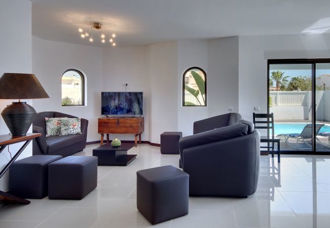 Villa in Albufeira - Casa dos Amigos by Popular Villas Villa in Albufeira - Casa dos Amigos by Popular Villas