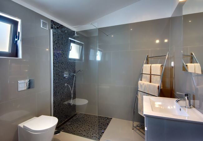 Villa in Albufeira - Casa dos Amigos by Popular Villas Villa in Albufeira - Casa dos Amigos by Popular Villas