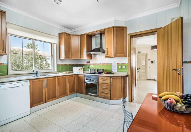 Villa in Albufeira - Villa Altair by Popular Villas Villa in Albufeira - Villa Altair by Popular Villas