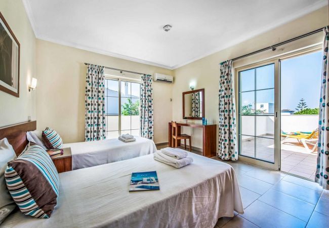 Villa in Albufeira - Villa Altair by Popular Villas Villa in Albufeira - Villa Altair by Popular Villas