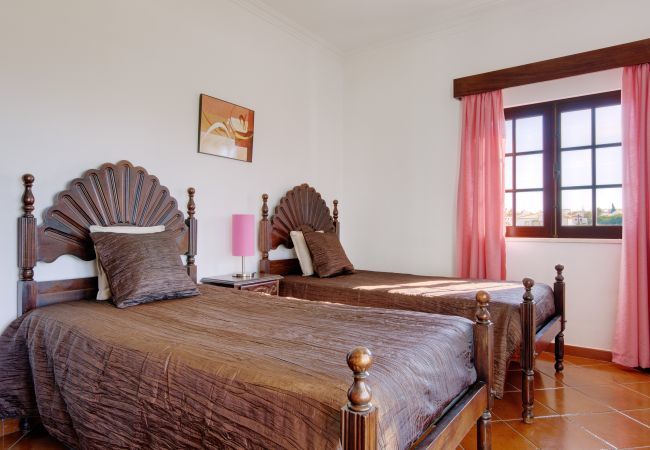 Villa in Albufeira - Villa Dois Pinheiros Villa in Albufeira - Villa Dois Pinheiros