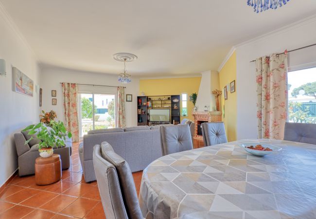 Villa in Albufeira - Villa Dois Pinheiros Villa in Albufeira - Villa Dois Pinheiros