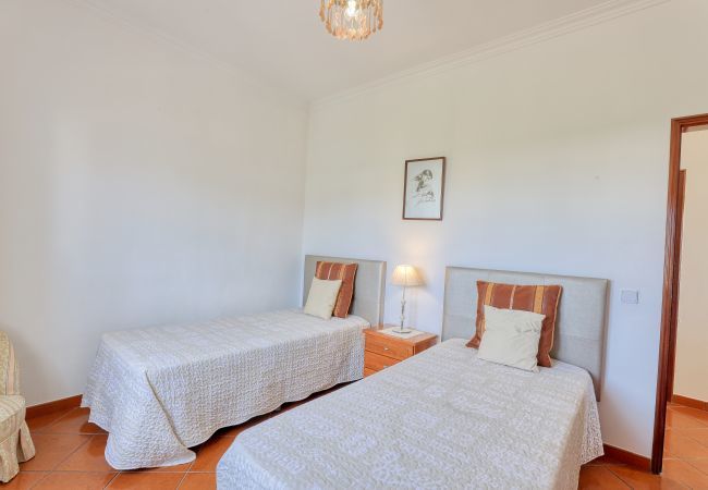 Villa in Albufeira - Villa Dois Pinheiros Villa in Albufeira - Villa Dois Pinheiros