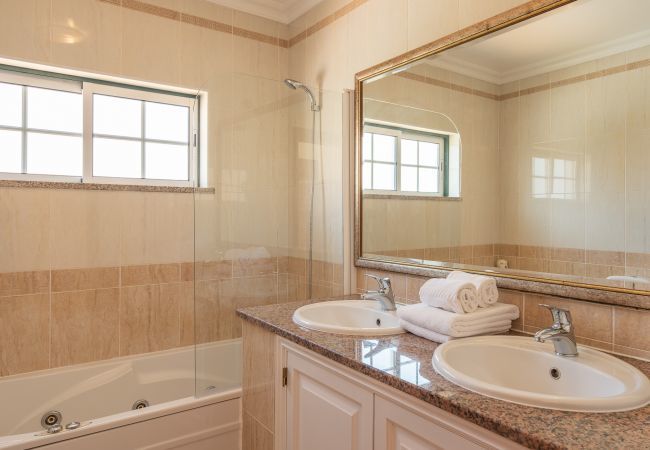 Villa in Albufeira - Villa Minerva Villa in Albufeira - Villa Minerva