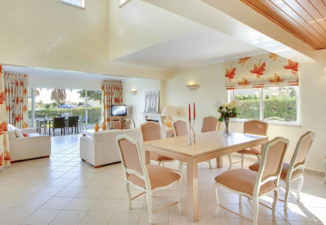 Villa in Albufeira - Villa Adele by Popular Villas Villa in Albufeira - Villa Adele by Popular Villas