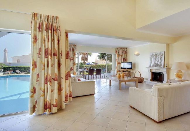 Villa in Albufeira - Villa Adele by Popular Villas Villa in Albufeira - Villa Adele by Popular Villas
