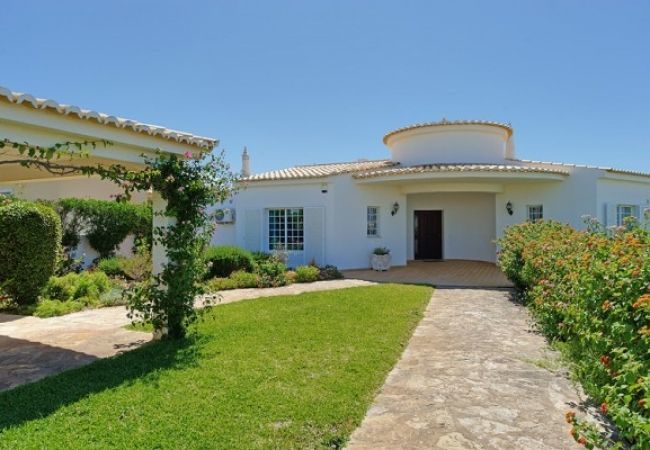 Villa in Albufeira - Casa Palmeira by Popular Villas Villa in Albufeira - Casa Palmeira by Popular Villas