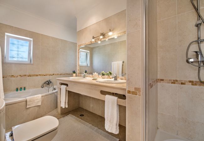 Villa in Albufeira - Villa Toriba Villa in Albufeira - Villa Toriba