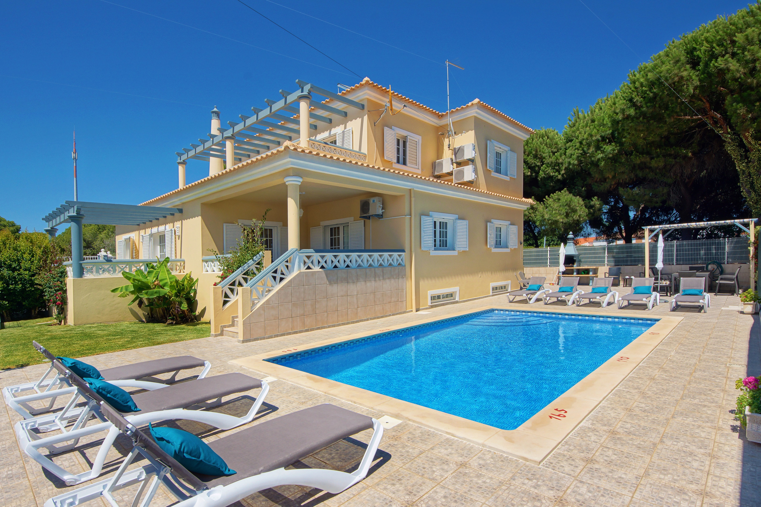 Villa/Dettached house in Albufeira - Villa Caly