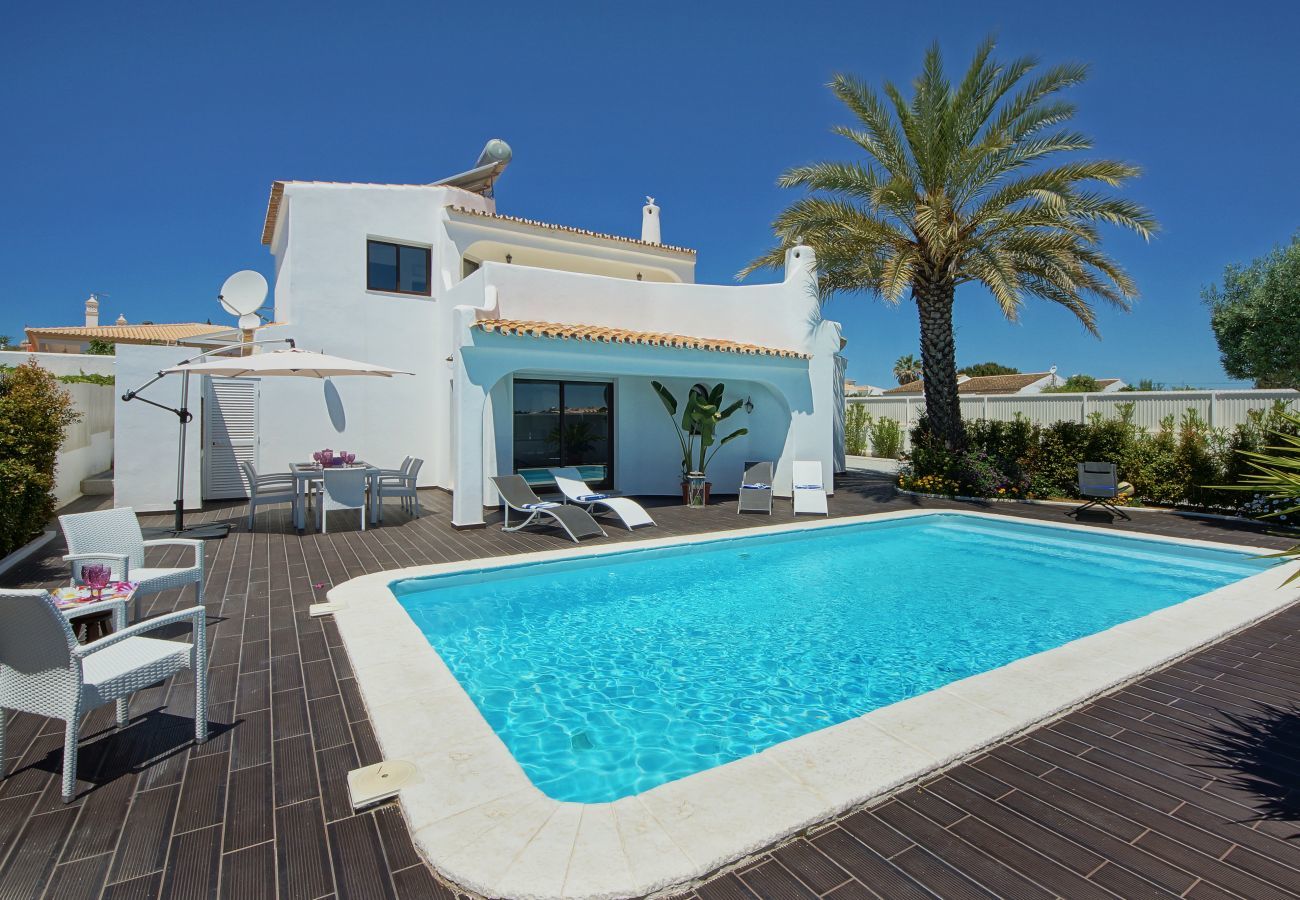 Villa in Albufeira - Casa dos Amigos by Popular Villas Villa in Albufeira - Casa dos Amigos by Popular Villas