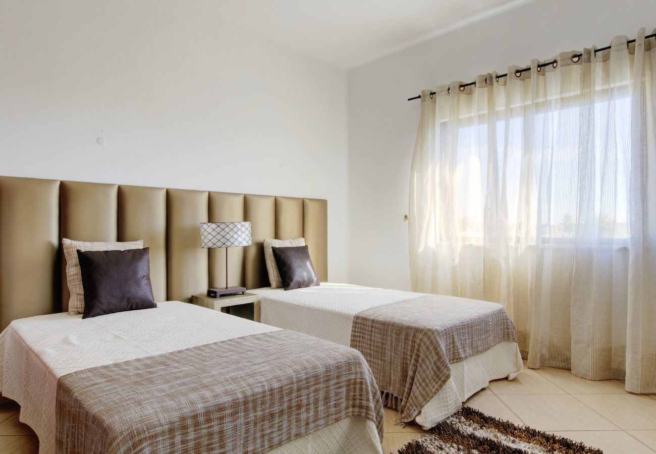 Villa in Albufeira - Villa Lourenço Villa in Albufeira - Villa Lourenço