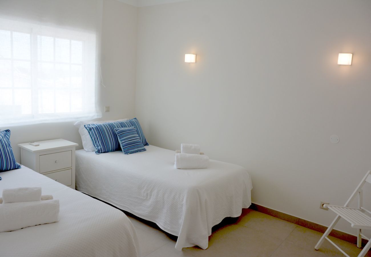 Villa in Olhos D´Água - Villa Tamarindo Villa in Olhos D´Água - Villa Tamarindo